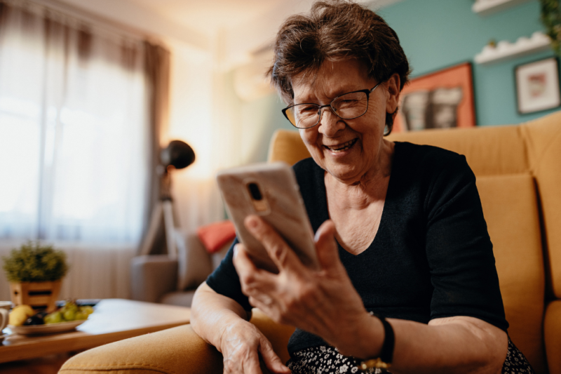 Friendly phone calls and visits for seniors